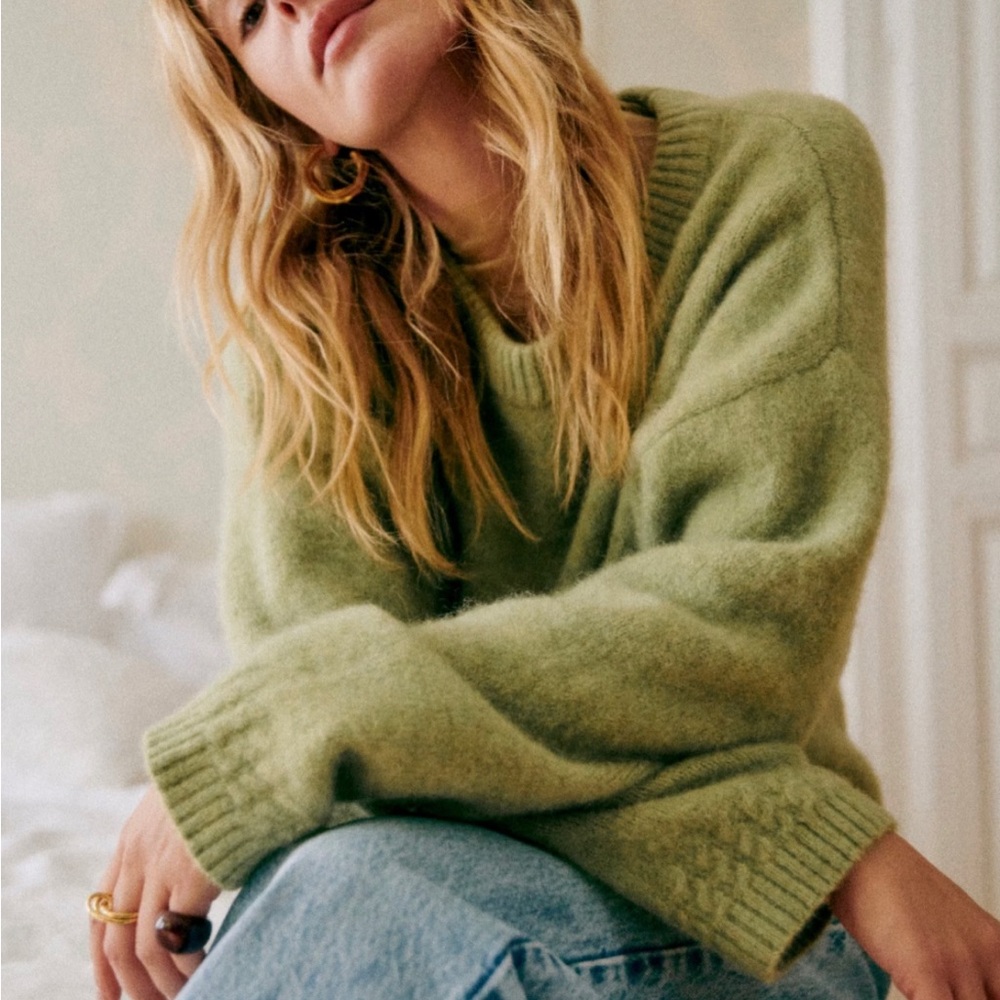ISO Sezane Amiel Jumper in Pistachio